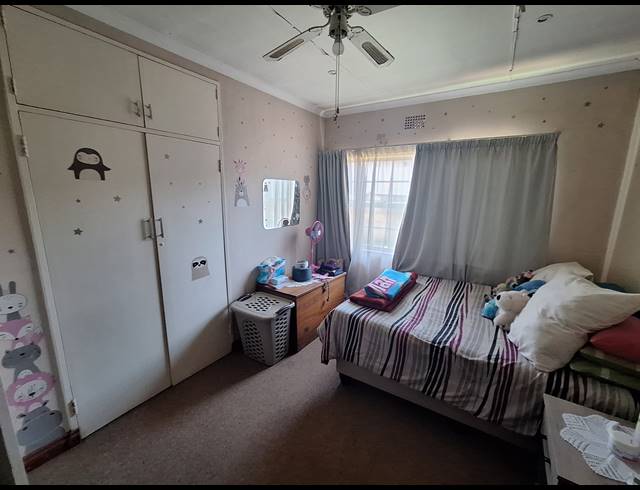 3 BEDROOM HOUSE FOR SALE IN VANDERBIJLPARK SE 2